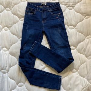 Skinny blue jeans